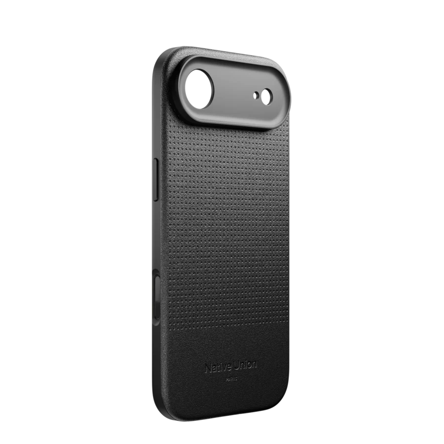מגן שחור לאייפון 17 אייר Native Union Active Case